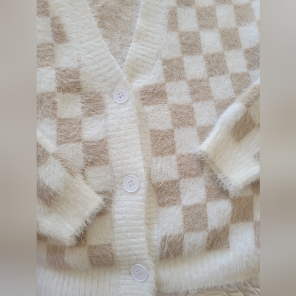 Industry Fuzzy Check Cardigan Cream Beige Soft Girl Cozy S - Picture 4 of 6